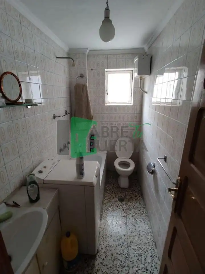 Baño de Planta baja en venta en Ourense Capital  con Calefacción y Trastero