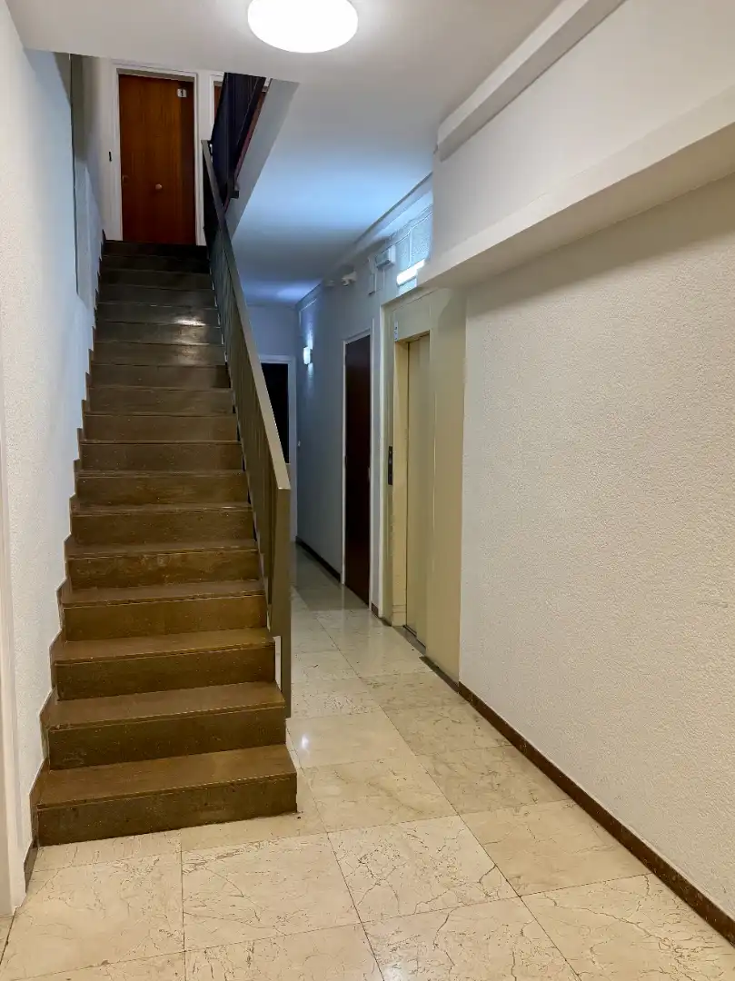 Wohnung zum Verkauf in Barcelona mit Parkett und Alarm