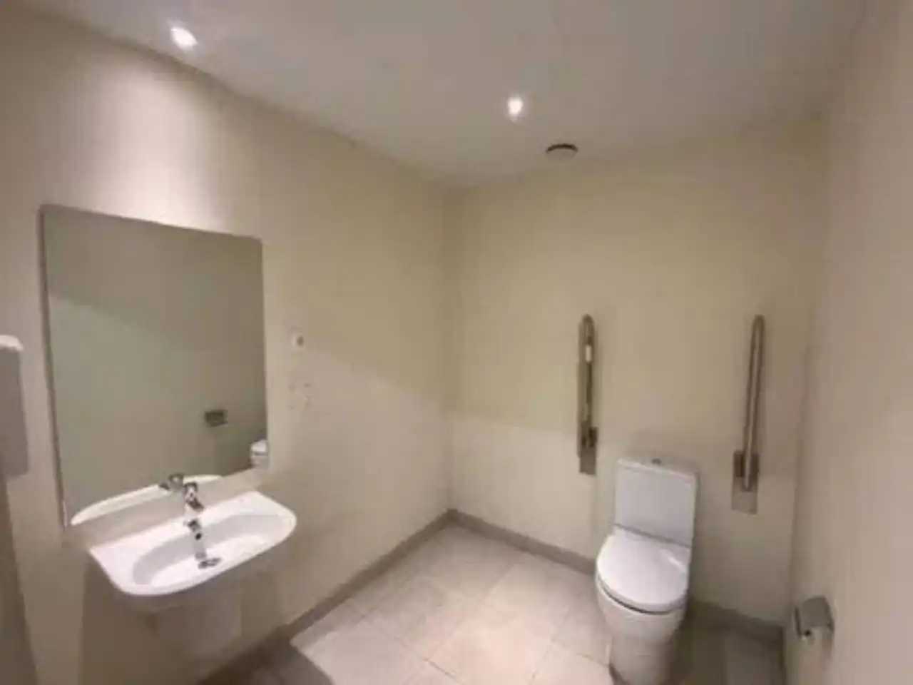 Local comercial en venta en Ensanche, imagen 4