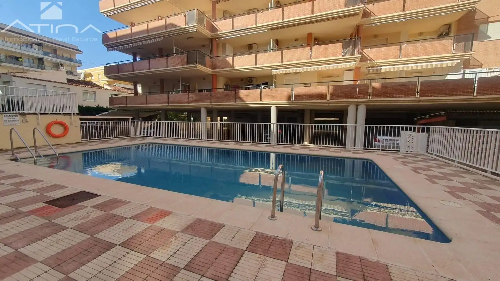 Piscina de Estudi en venda en Daimús amb Aire condicionat, Calefacció i Piscina comunitària