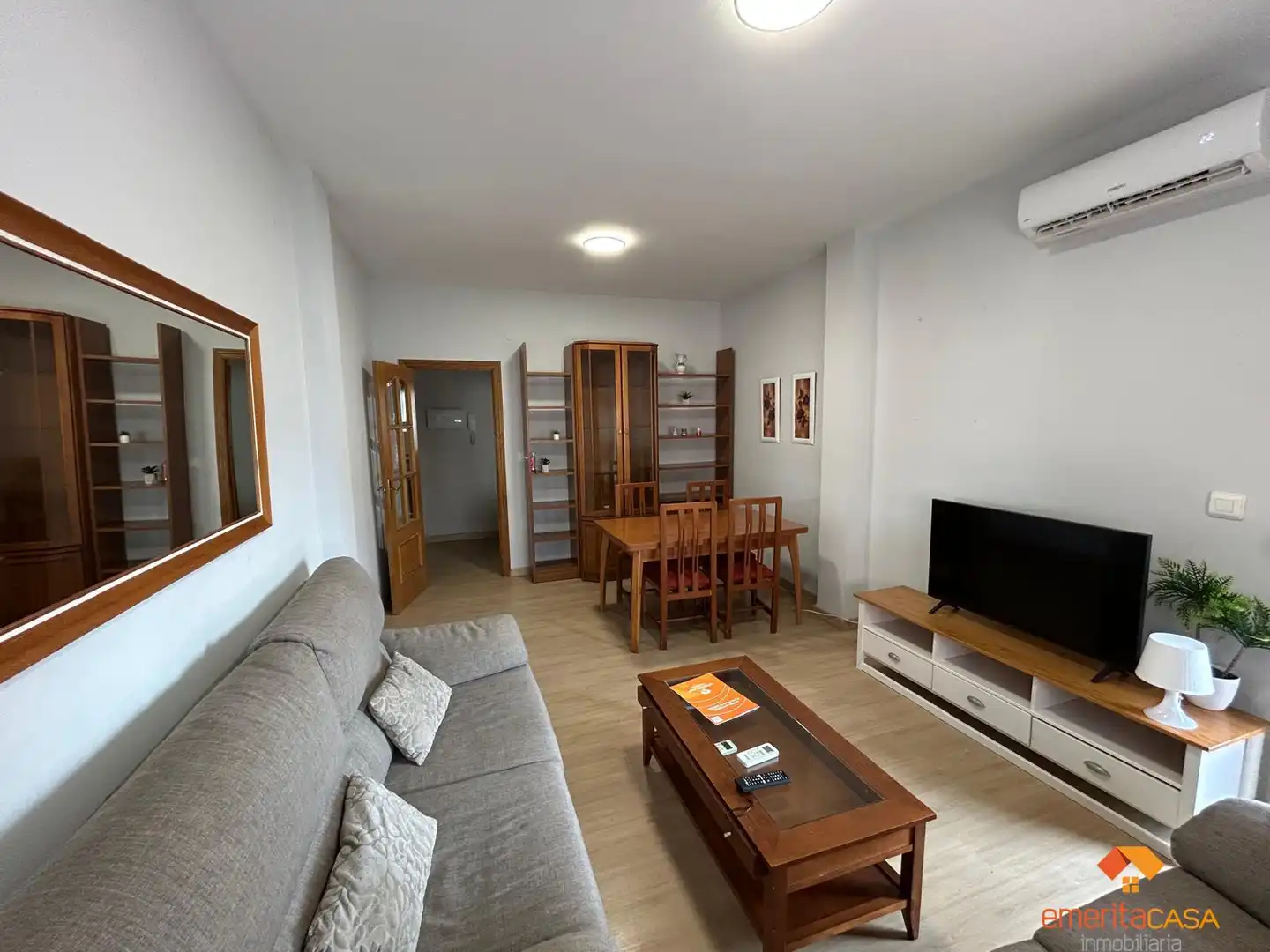 Sala d'estar de Pis de lloguer en Mérida amb Aire condicionat, Moblat i Balcó