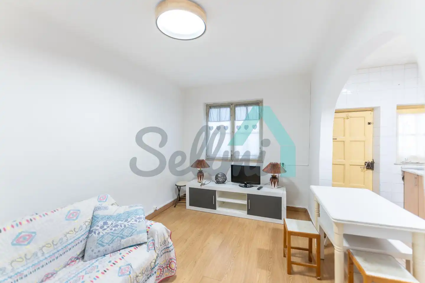 Wohnzimmer von Einfamilien-Reihenhaus zum Verkauf in Tineo mit Privatgarten