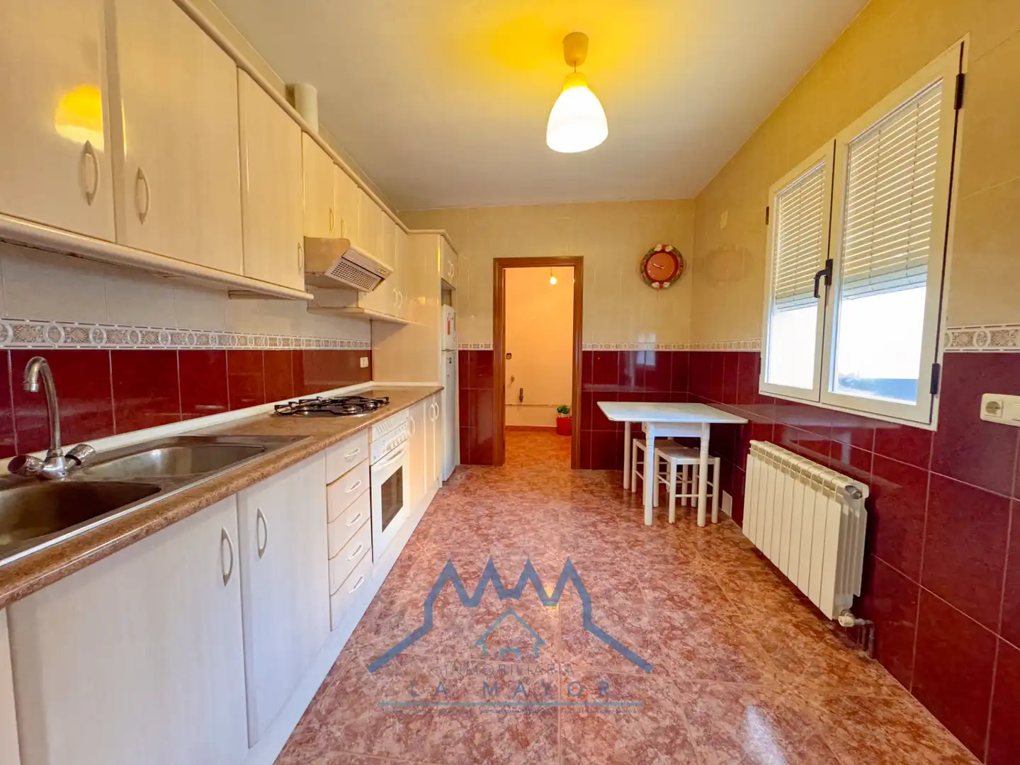 Küche von Einfamilien-Reihenhaus zum Verkauf in Malagón mit Heizung, Terrasse und Abstellraum