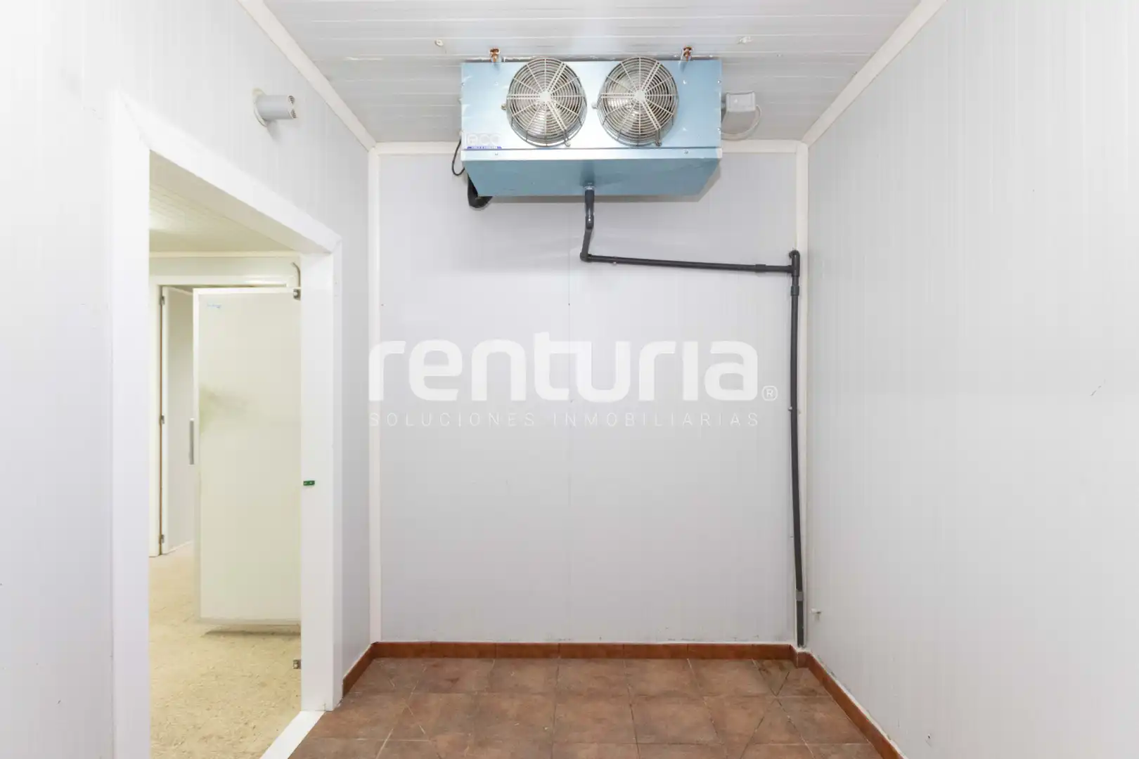 Local en venta en Valencia con Aire acondicionado y Amueblado