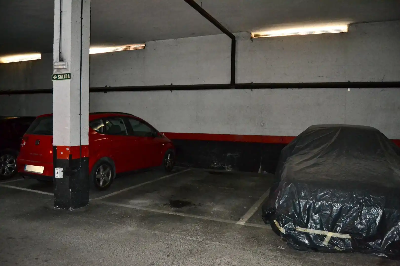 Parking de Piso en venta en  Pamplona / Iruña con Parquet y Trastero
