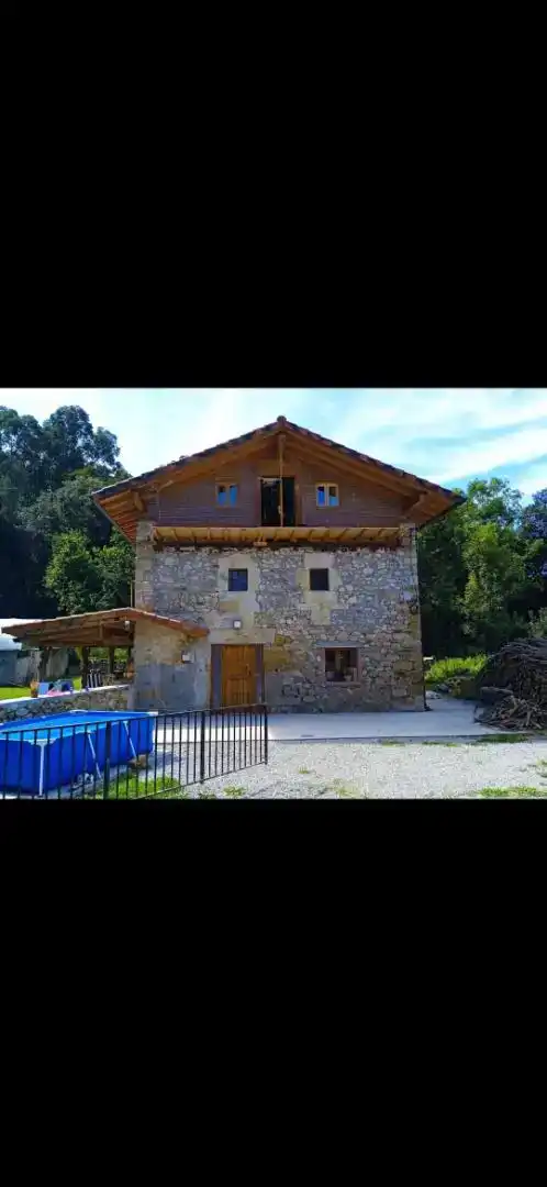 Vista exterior de Finca rústica en venda en Castro-Urdiales amb Jardí privat, Moblat i Forn