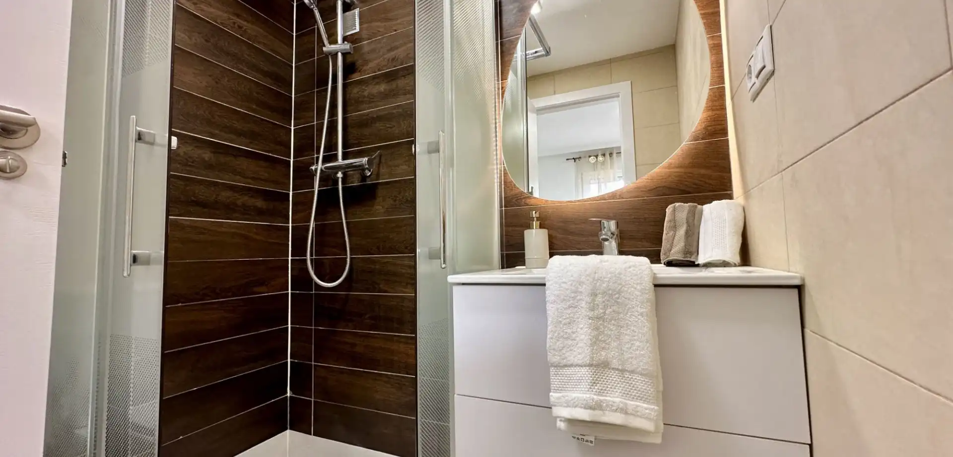 Bany de Apartament en venda en Torrevieja amb Aire condicionat, Terrassa i Moblat