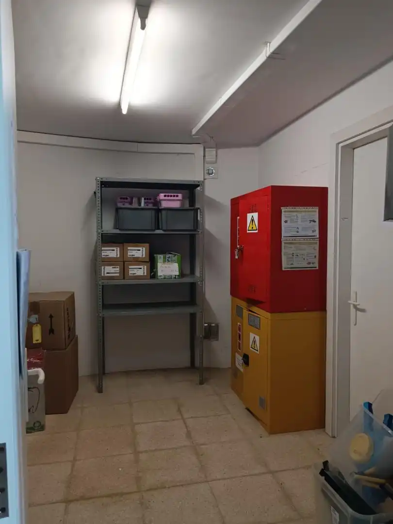Oficina de lloguer en Cornellà del Terri