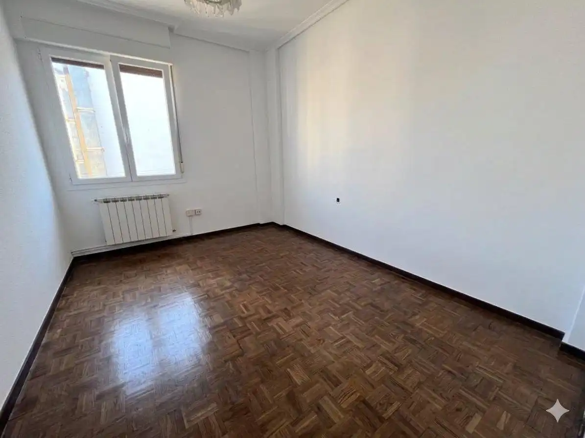Habitación de Piso en venta en Desamparados
