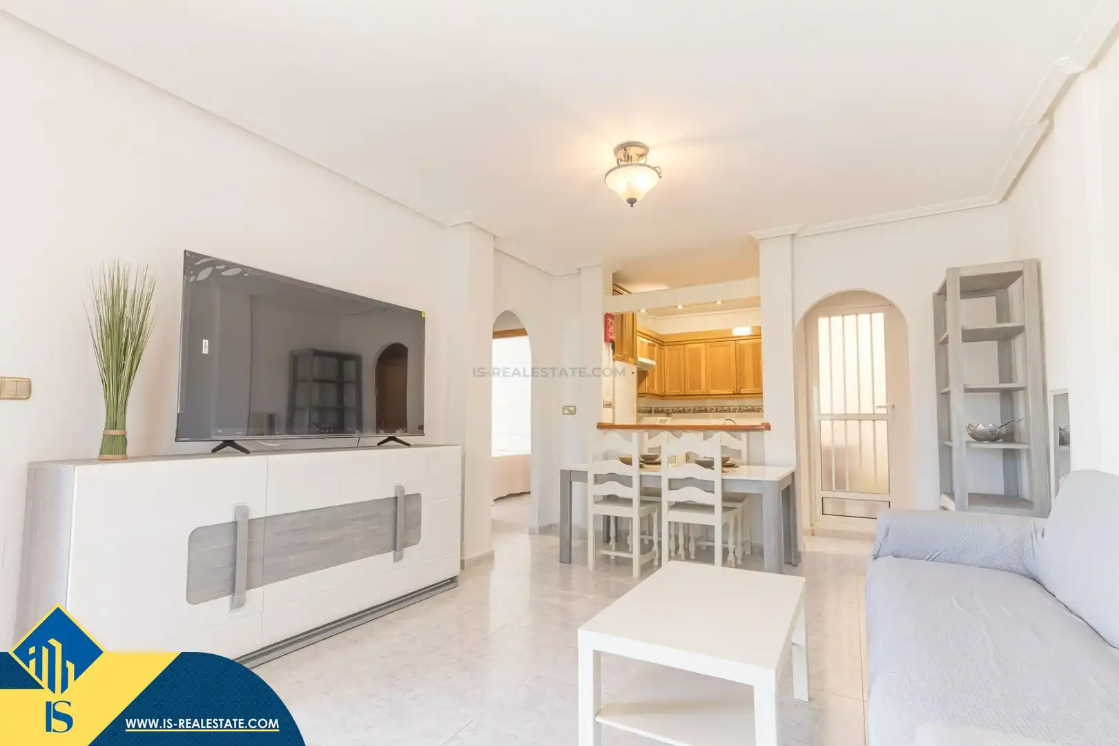 Sala d'estar de Casa o xalet de lloguer en Orihuela amb Aire condicionat, Terrassa i Moblat
