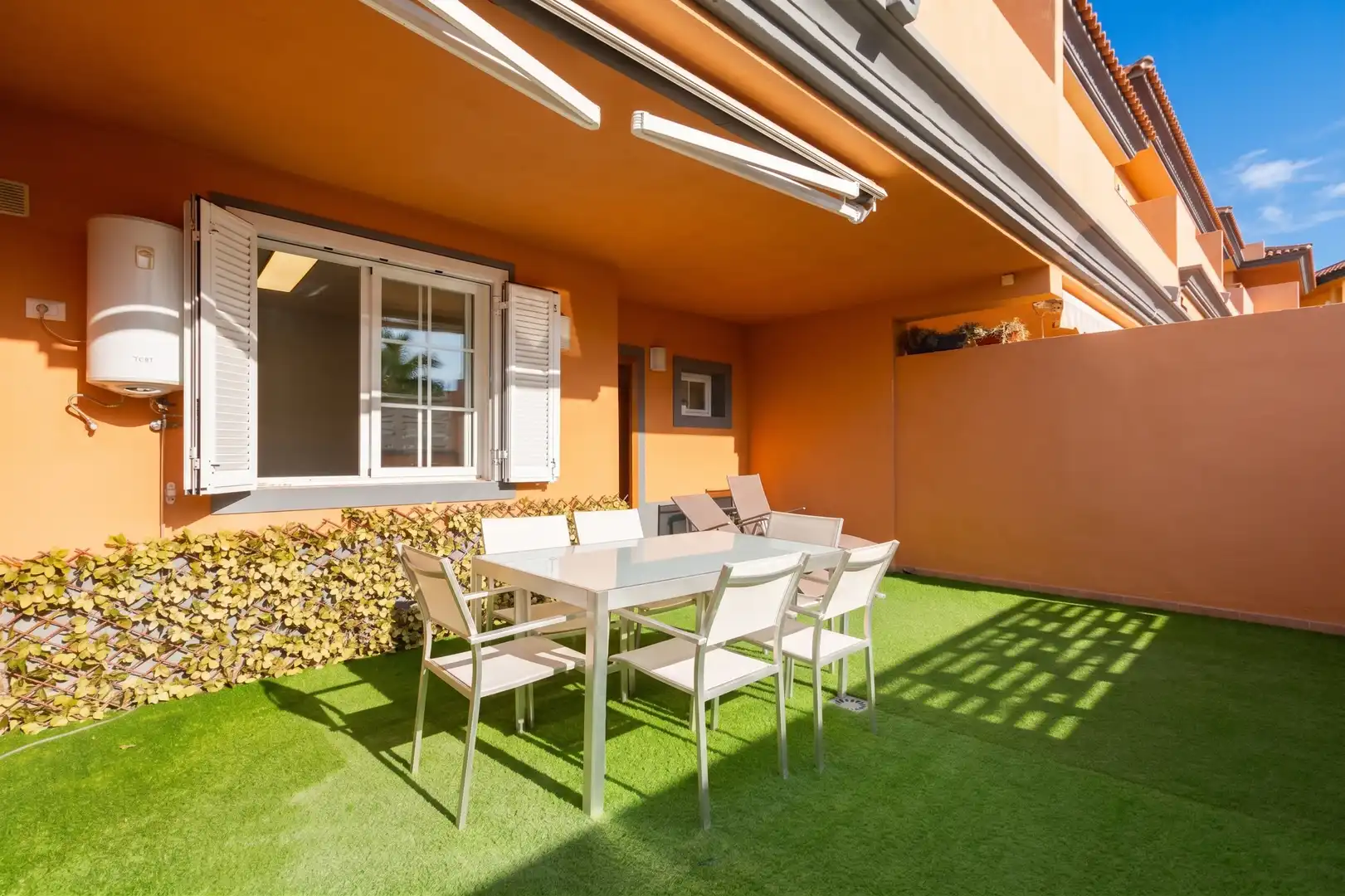 Terrasse von Einfamilien-Reihenhaus zum Verkauf in Puerto de la Cruz mit Klimaanlage, Heizung und Privatgarten