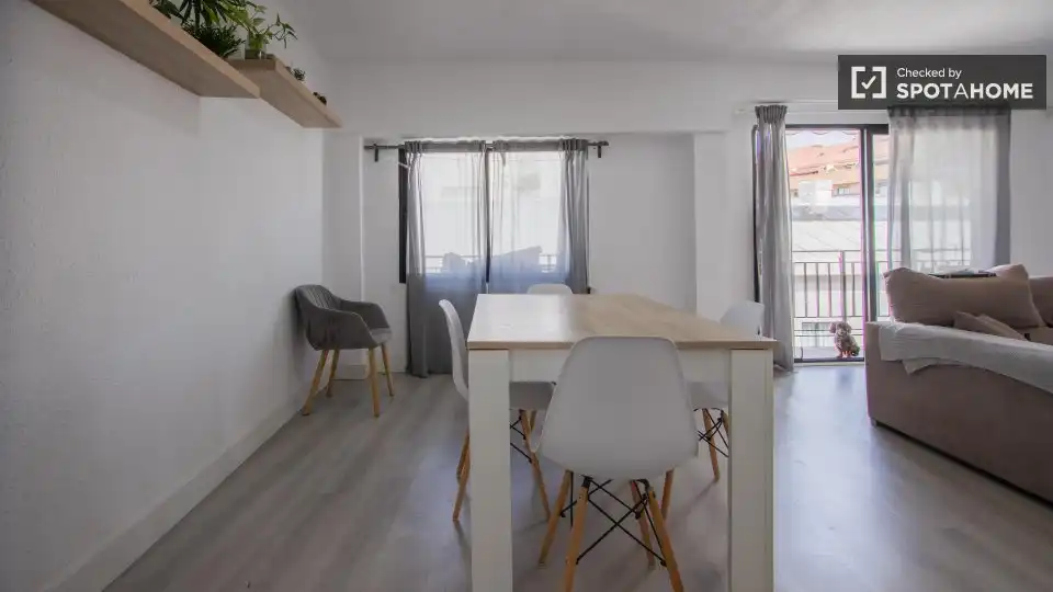 Room in Barrio de Patraix