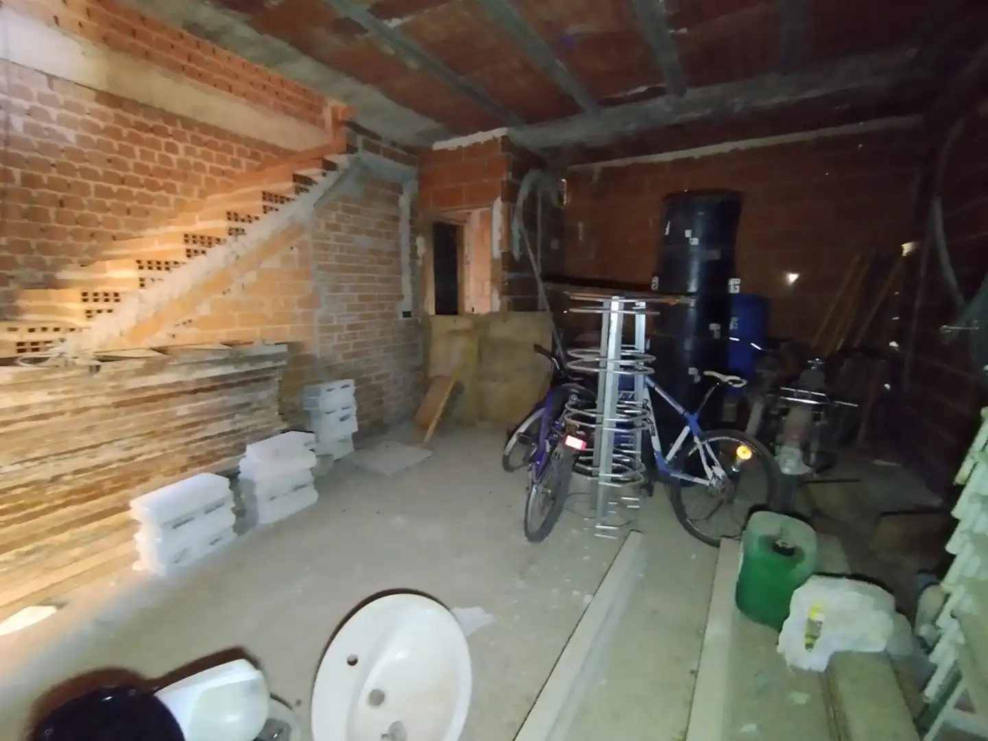 Casa adosada en venda en Tomelloso amb Terrassa i Balcó