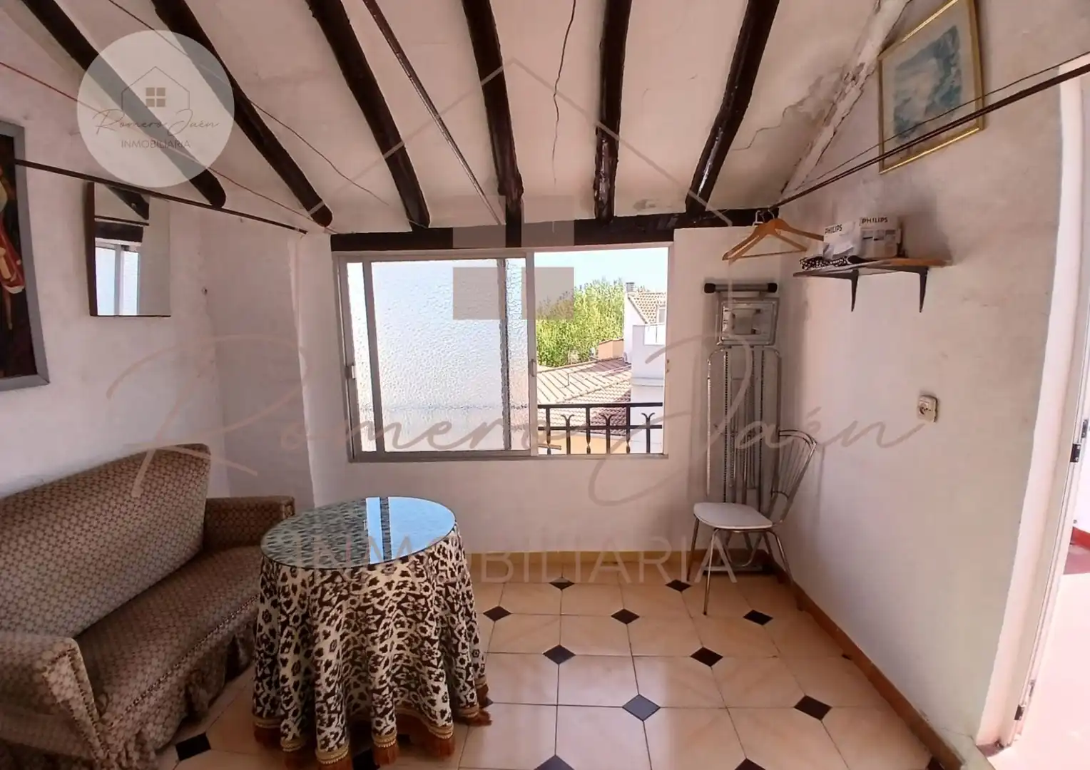 Dormitori de Casa o xalet en venda en Jaén amb Calefacció, Traster i Moblat