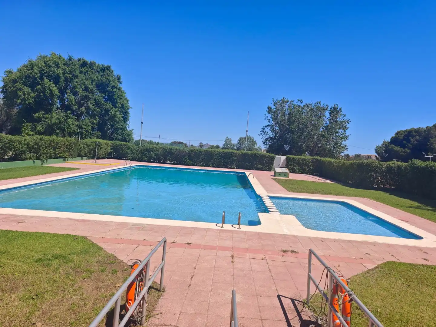 Piscina de Casa o xalet en venda en Cartagena amb Jardí privat, Terrassa i Moblat
