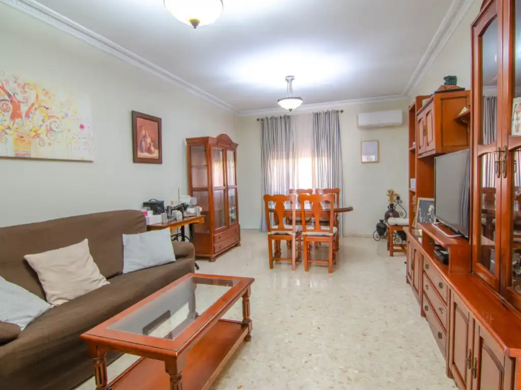 Sala de estar de Casa o chalet en venta en La Rinconada