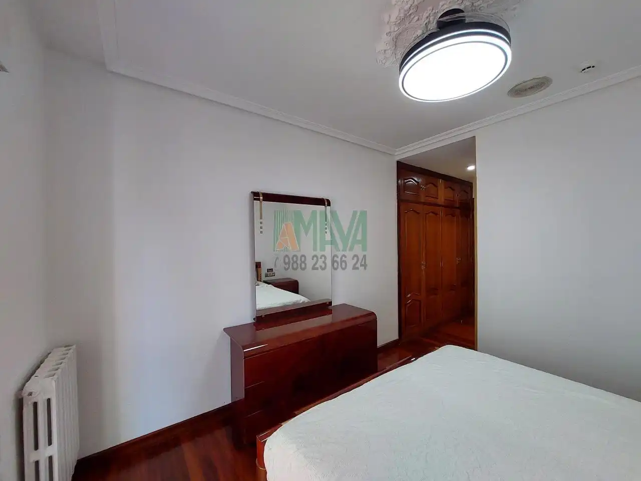 Schlafzimmer von Wohnung zur Miete in Ourense Capital  mit Heizung, Parkett und Möbliert
