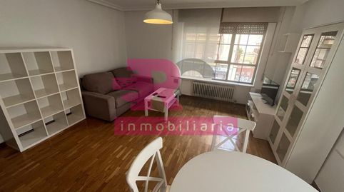 Foto 2 de Piso de alquiler en San Vicente - Las Úrsulas, Salamanca Capital