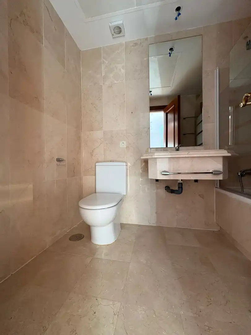 Bany de Casa o xalet en venda en Mijas amb Calefacció, Jardí privat i Terrassa