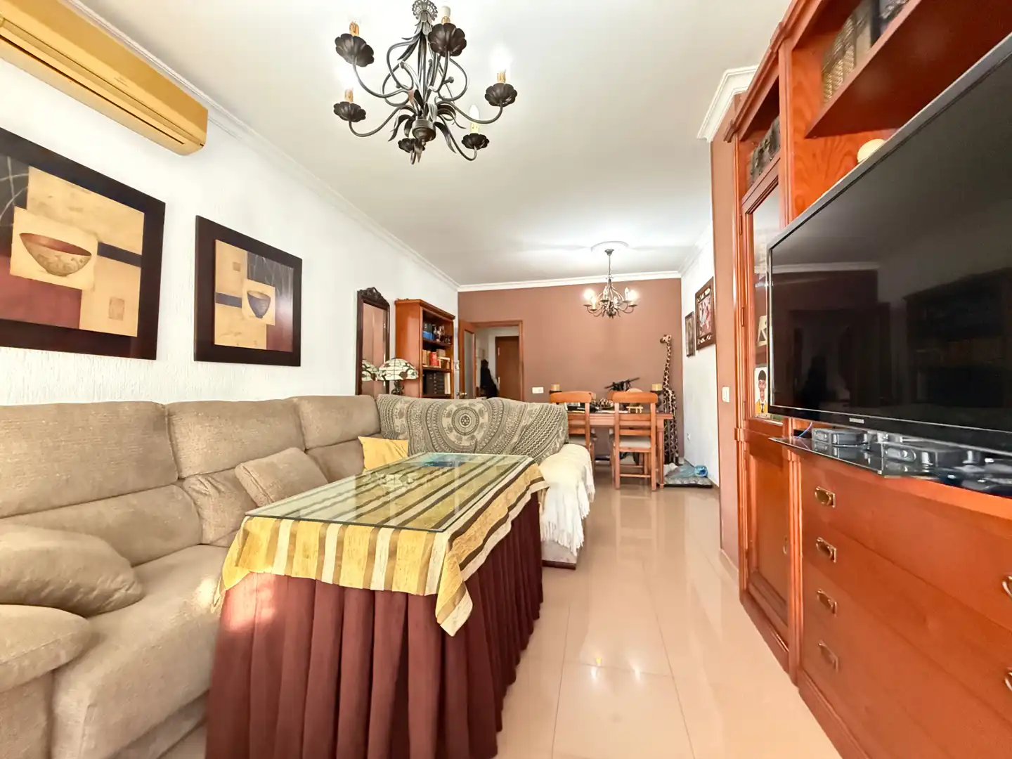 Sala de estar de Piso en venta en Jerez de la Frontera con Aire acondicionado, Terraza y Piscina comunitaria
