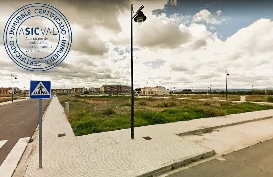 Terrenys i solars en venda a Calle LA MAR 31