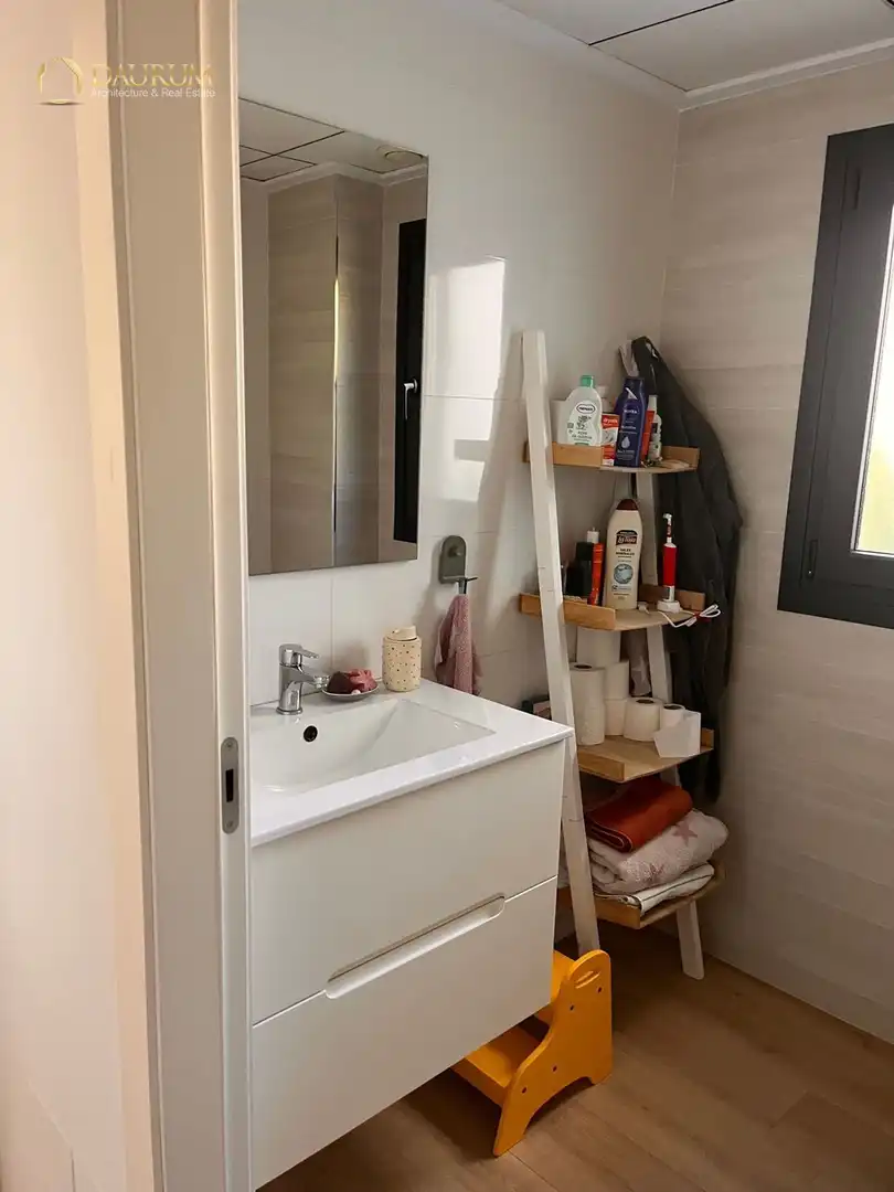 Bathroom of Attic for sale in Polop  with Air Conditioner, Private garden and Terrace