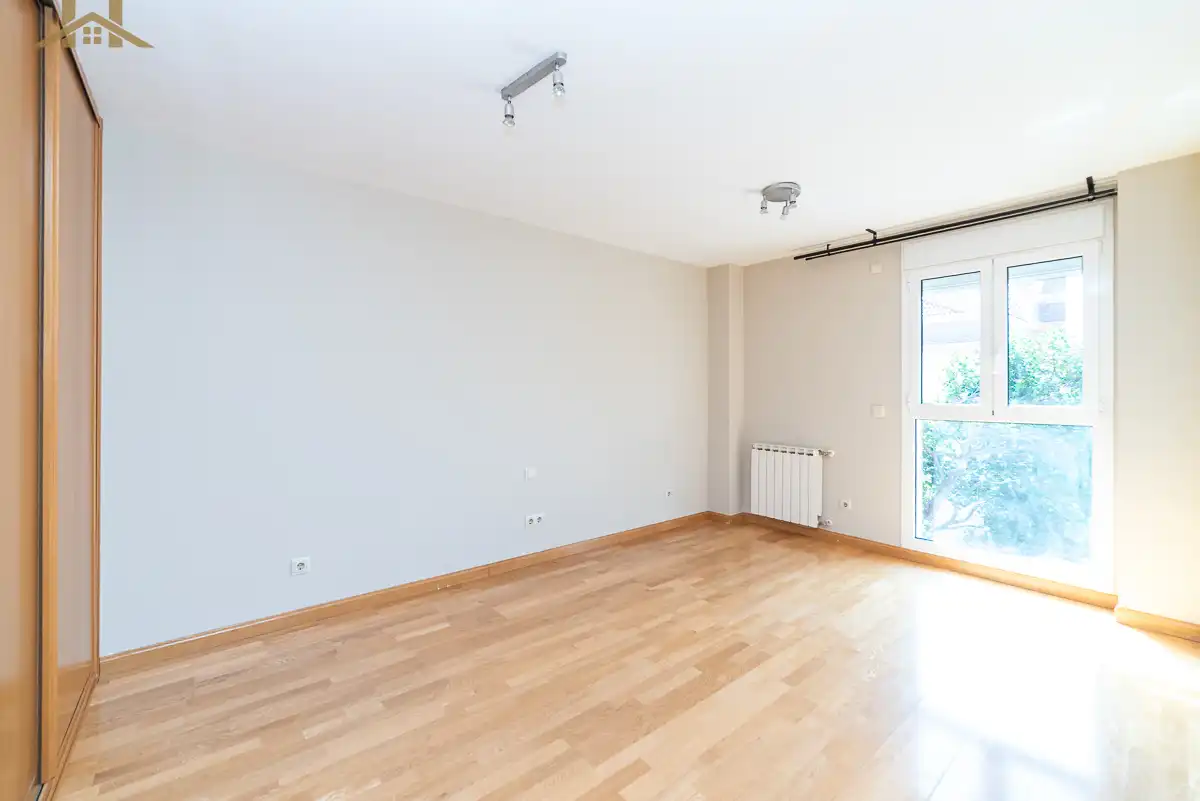 Habitación de Casa o chalet en venta en Las Rozas de Madrid con Aire acondicionado, Calefacción y Jardín privado