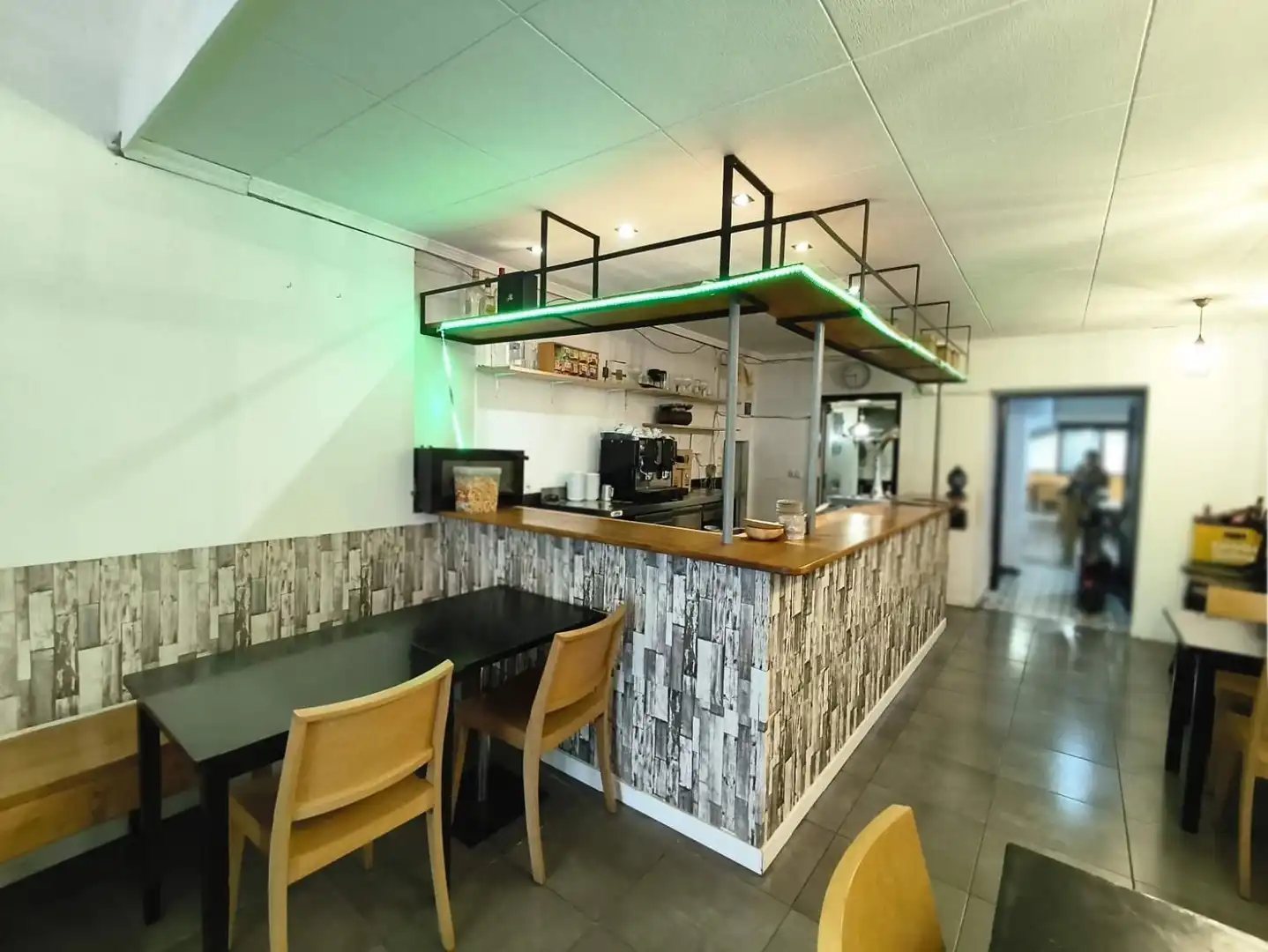 Business premises for transfer in Sants - Montjuïc