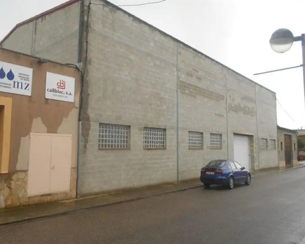 Industrial building for sale in Carrer Antoni Gaudí