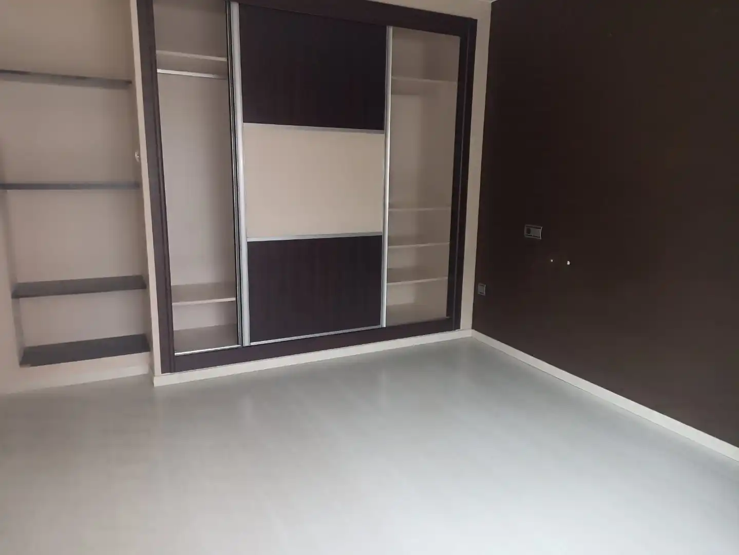 Habitación de Piso en venta en Carballo con Calefacción y Amueblado