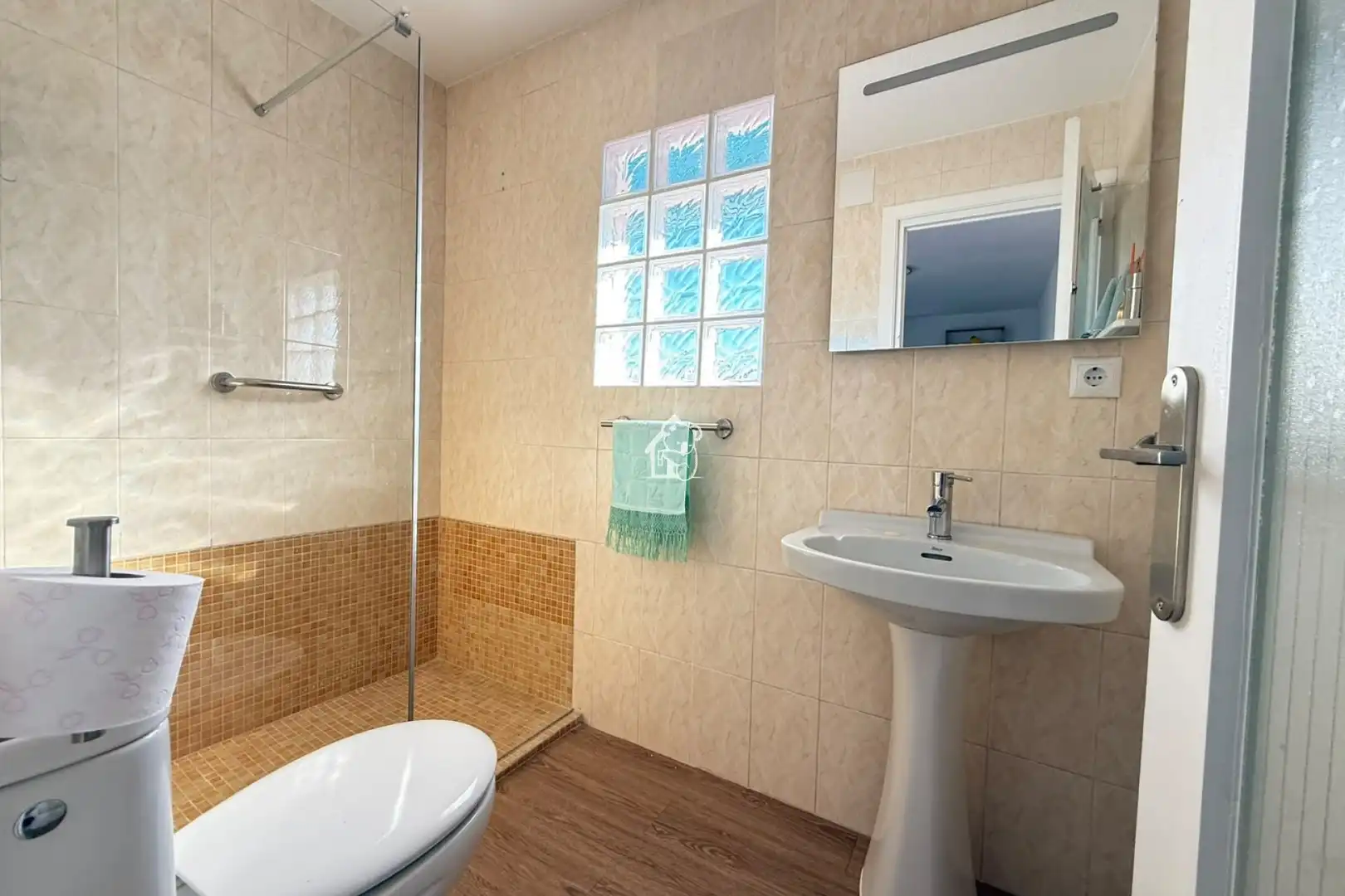 Apartamento con terraza en alquiler en El Raso, imagen 13