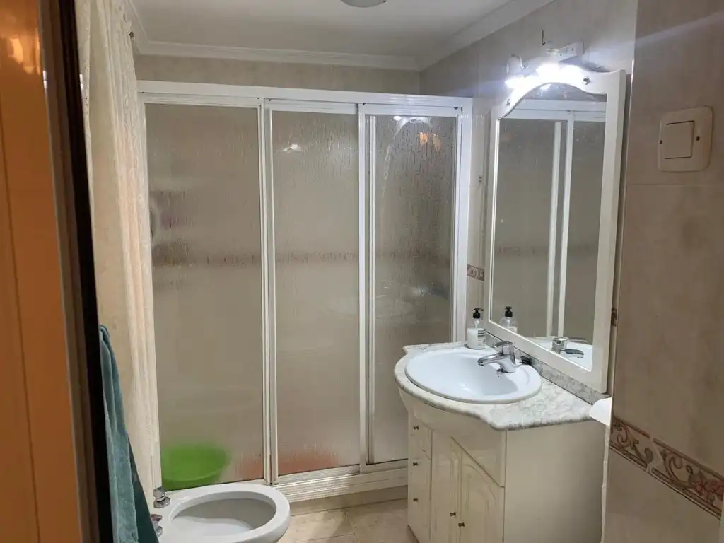 Bany de Casa o xalet en venda en Puertollano amb Aire condicionat, Jardí privat i Terrassa