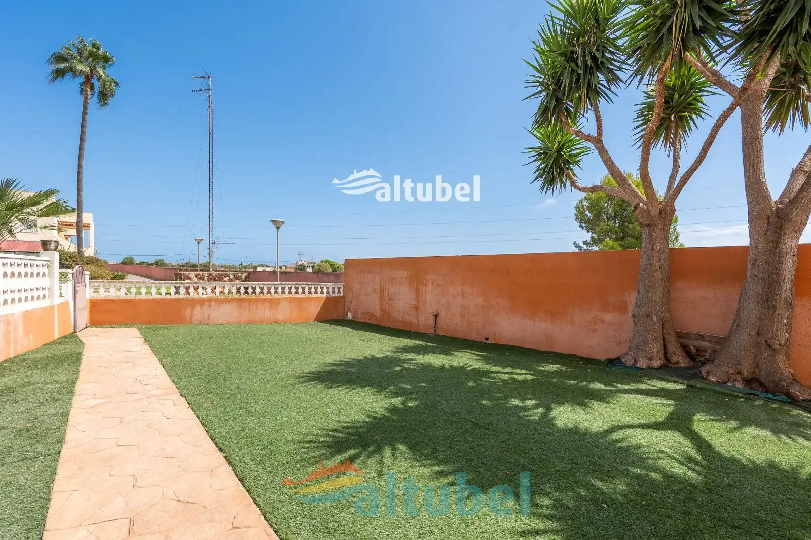 Garden of Houses for sale in Peñíscola / Peníscola  with Air Conditioner, Terrace and Swimming Pool