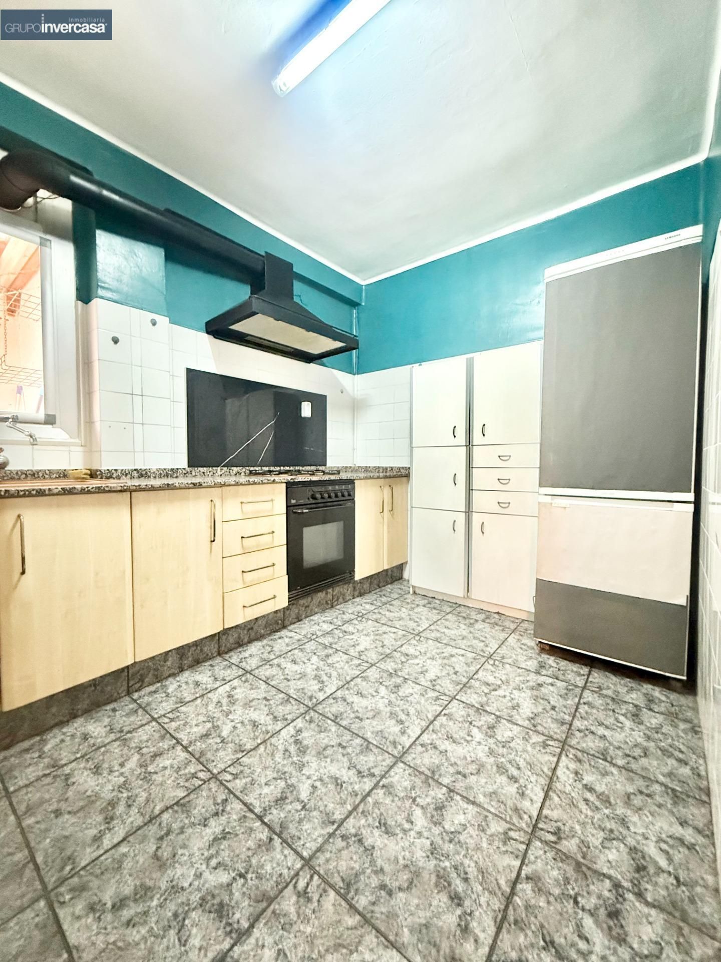 Kitchen of Flat for sale in Quart de Poblet  with Air Conditioner, Terrace and Balcony