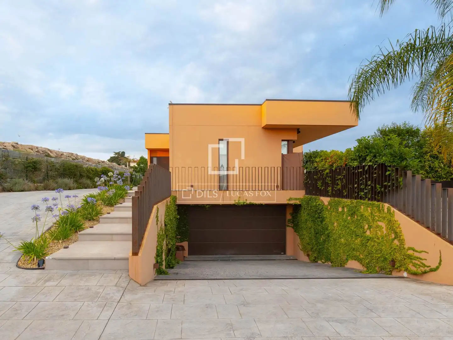 Vista exterior de Casa o chalet en venta en Sant Vicenç de Montalt con Aire acondicionado, Calefacción y Jardín privado