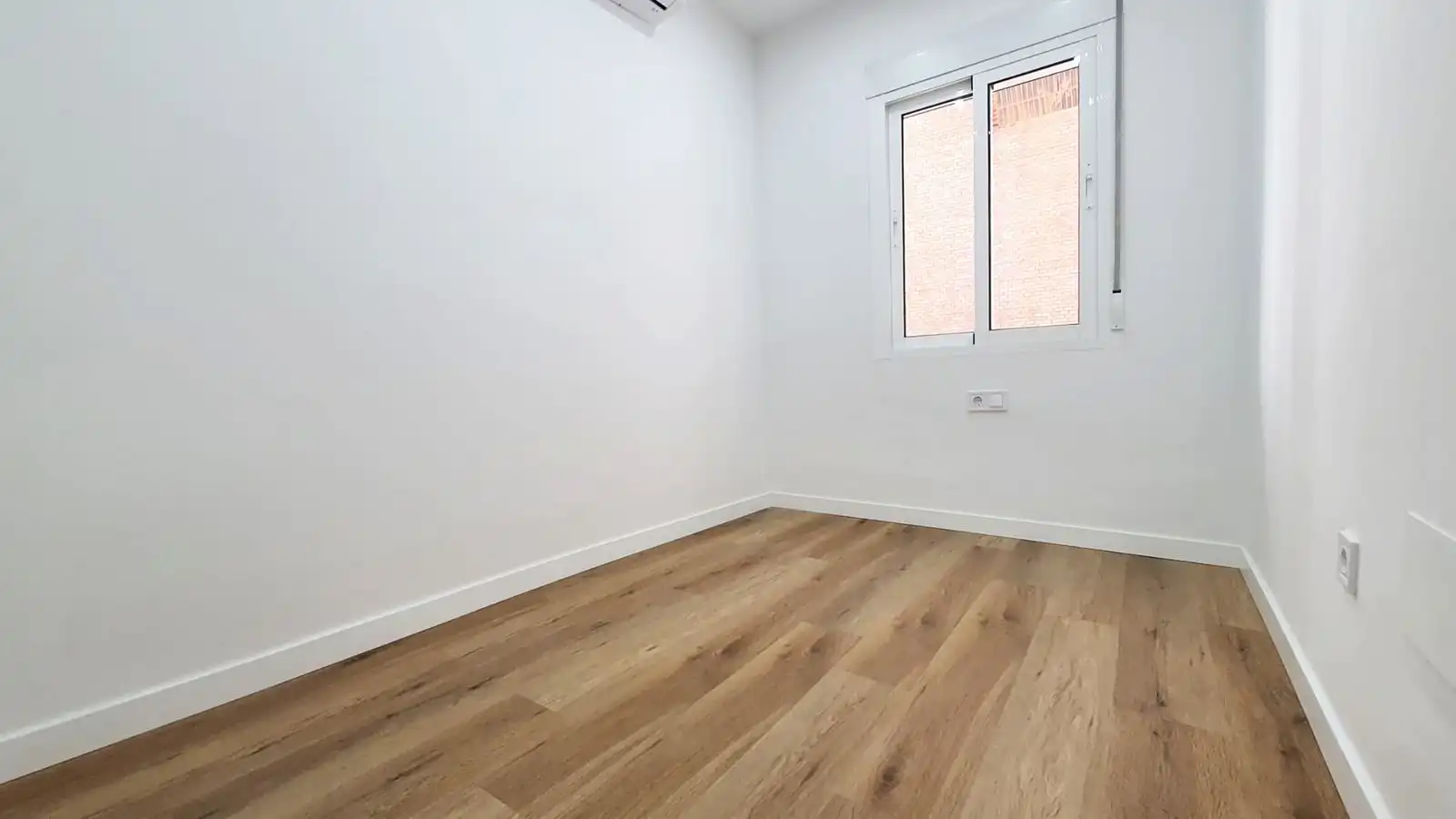 Habitación de Piso en venta en Fuengirola con Aire acondicionado, Parquet y Terraza