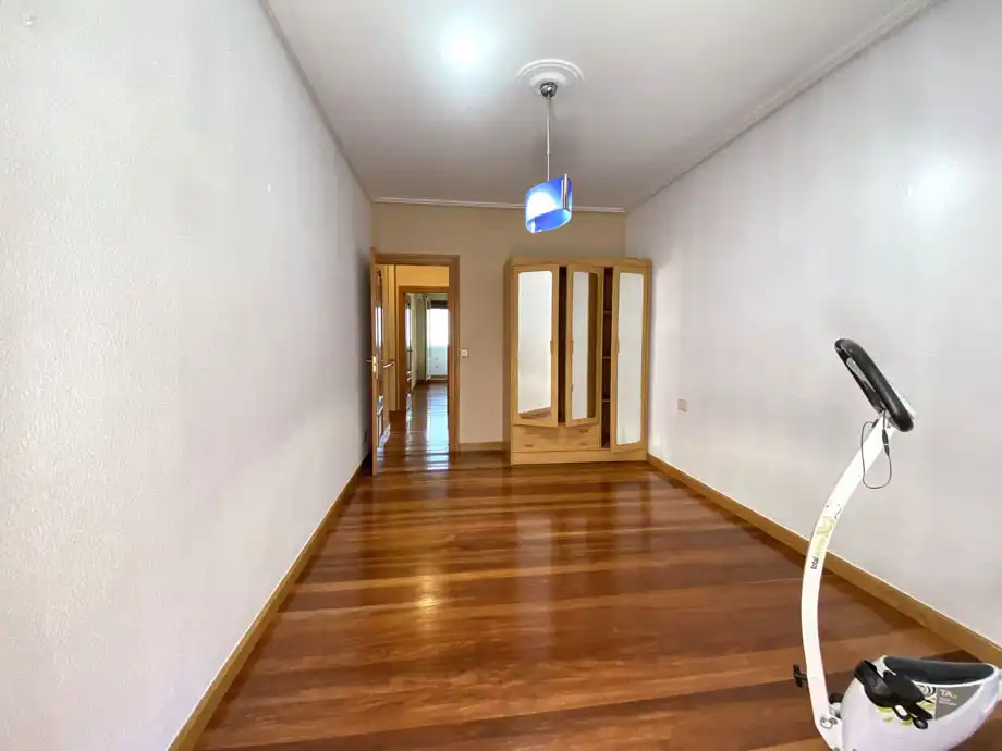 Piso en venta en Vitoria - Gasteiz con Calefacción, Parquet y Trastero