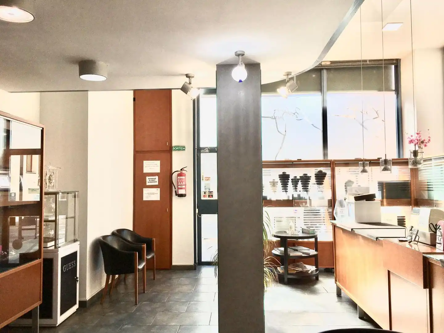 Local comercial de lloguer a Calle Torras I Bages, imagen 3