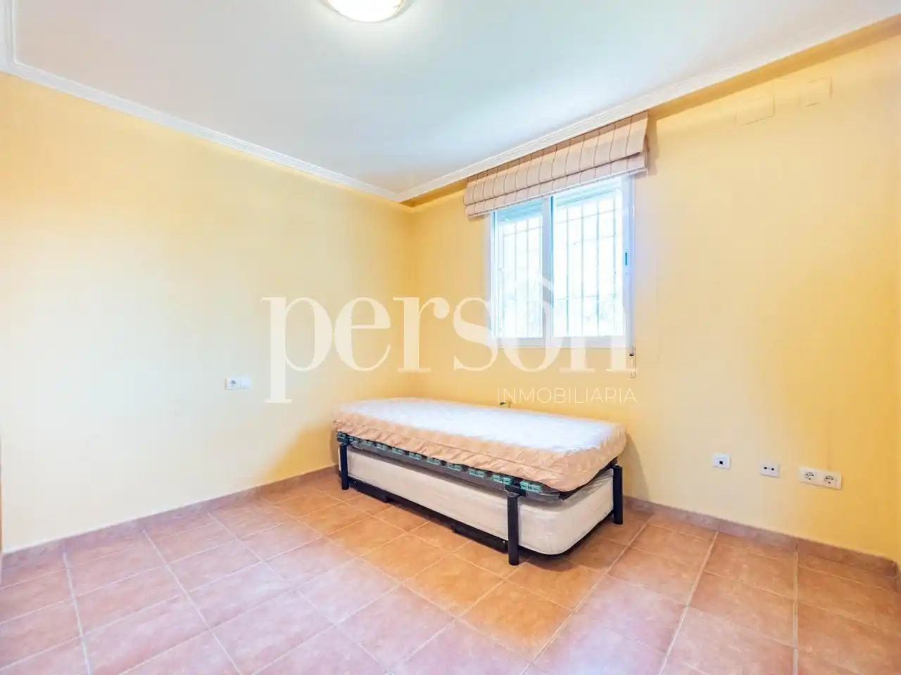 Habitación de Casa o chalet en venta en Chiva con Jardín privado, Terraza y Piscina
