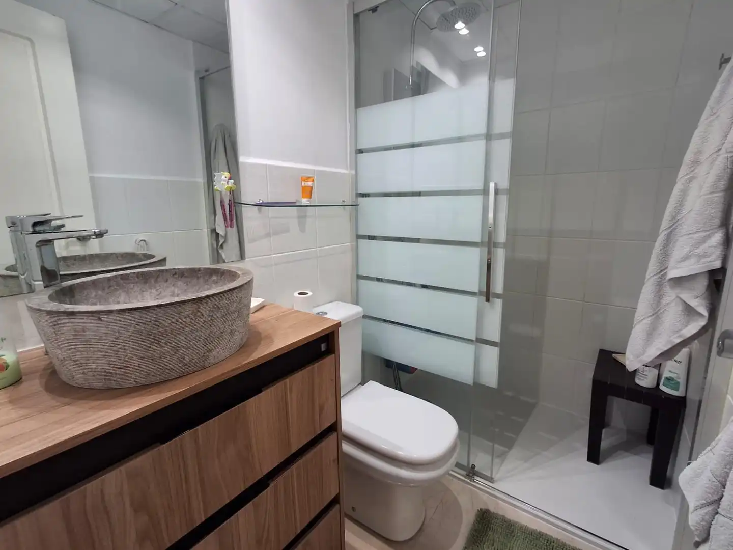 Badezimmer von Erdgeschoss zum Verkauf in Finestrat mit Klimaanlage, Privatgarten und Terrasse