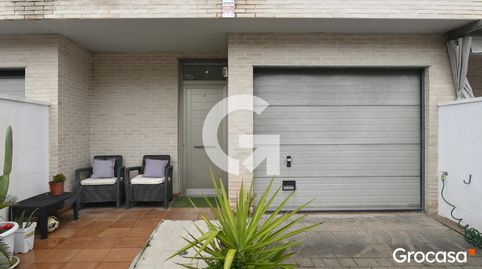 Foto 3 de Casa adosada en venta en Pz D'eduardo Merello Llasera, Nuevo Centro, Sagunto / Sagunt