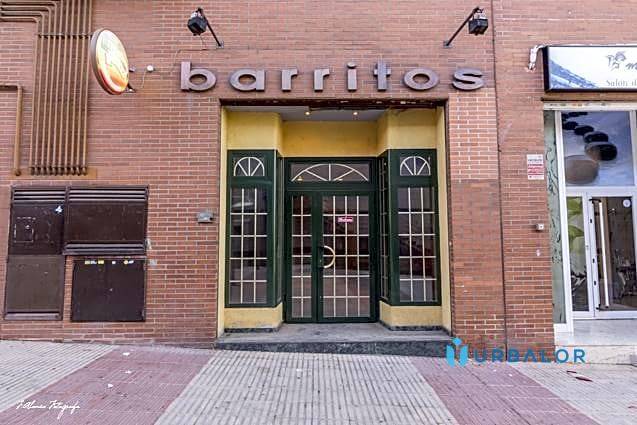 Local comercial en Alquiler en Travesía los Pinos en Prado Santo Domingo - Ensanche