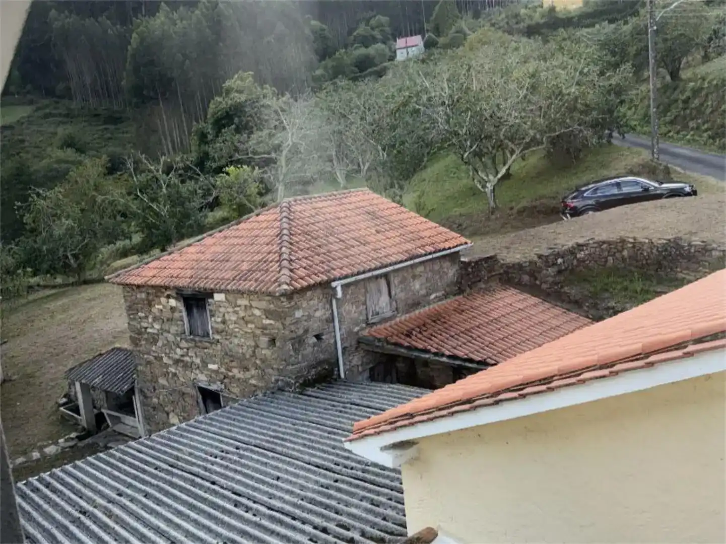 Vista exterior de Pis en venda en Valdoviño amb Jardí privat, Traster i Moblat
