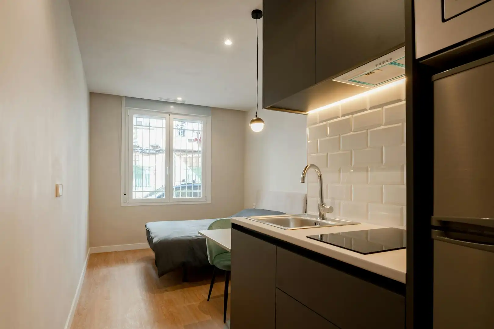 Bedroom of Flat for rent in Getafe  with Air Conditioner, Heating and Furnished