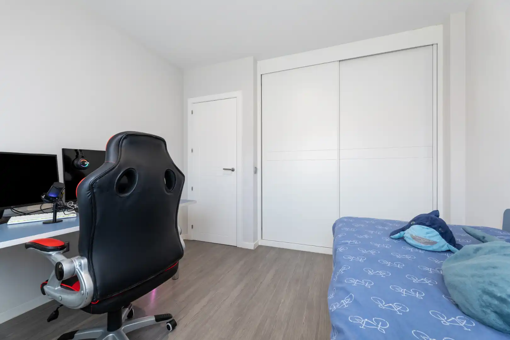 Habitación de Casa adosada en venta en Navalcarnero con Calefacción, Jardín privado y Piscina