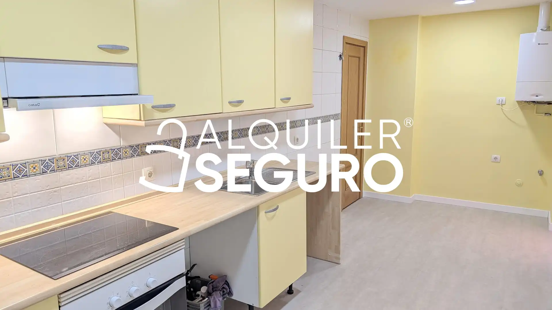 Kitchen of Flat for rent in Madrid  with Air Conditioner, Heating and Terrace