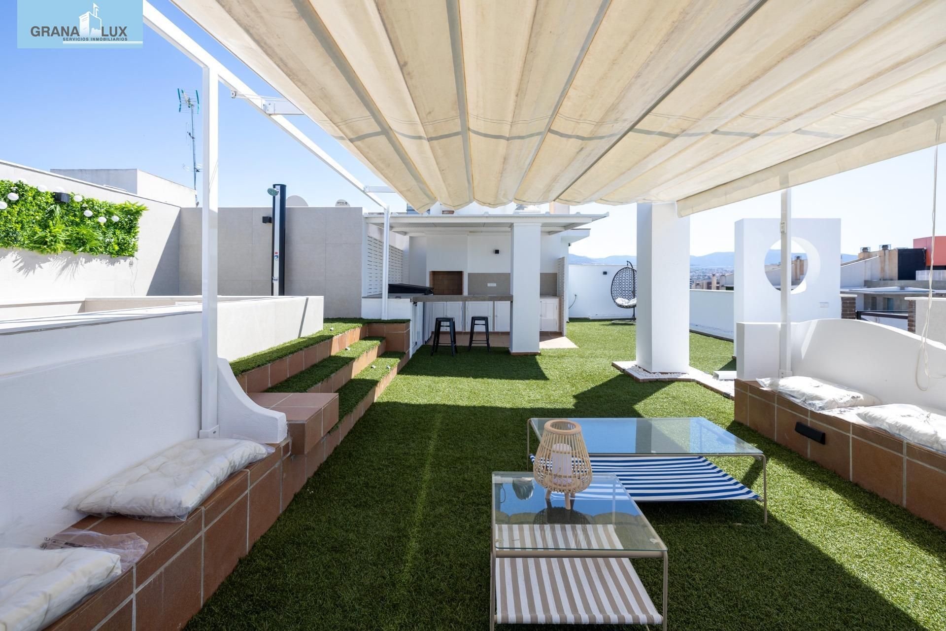 Terrassa de Àtic en venda en Armilla amb Aire condicionat, Jardí privat i Parquet