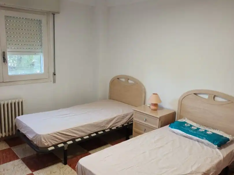 Habitación de Piso de alquiler en El Rabal