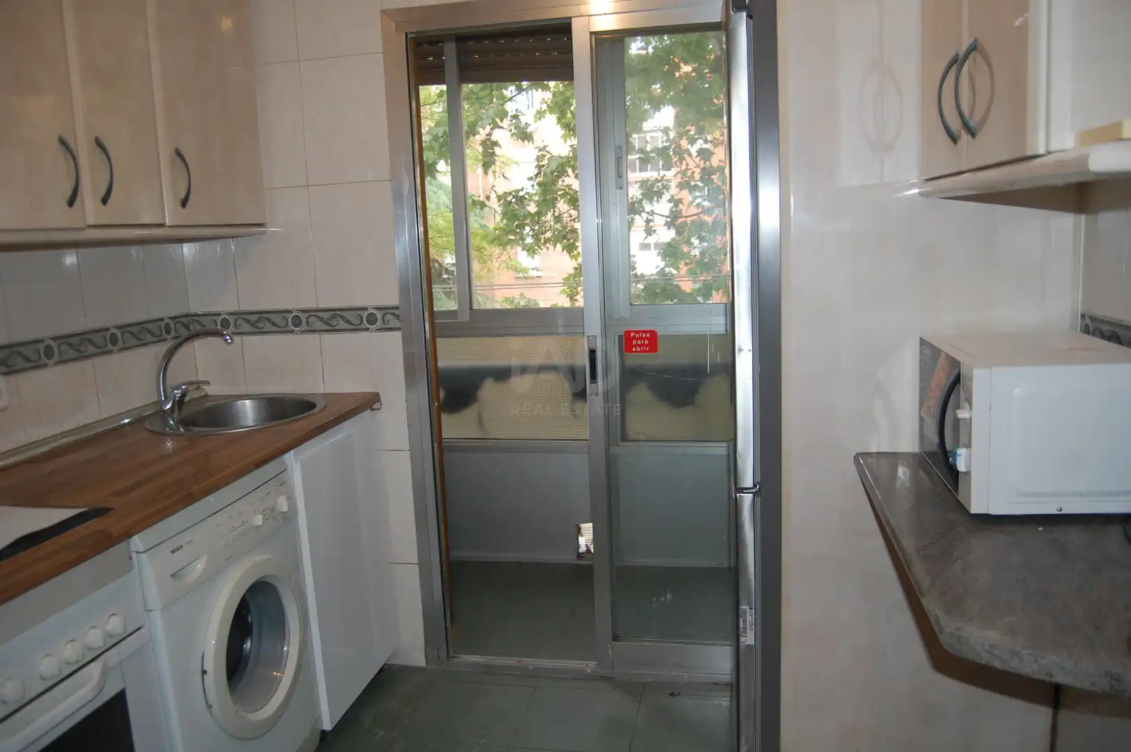 Cuina de Pis en venda en Madrid amb Calefacció i Terrassa
