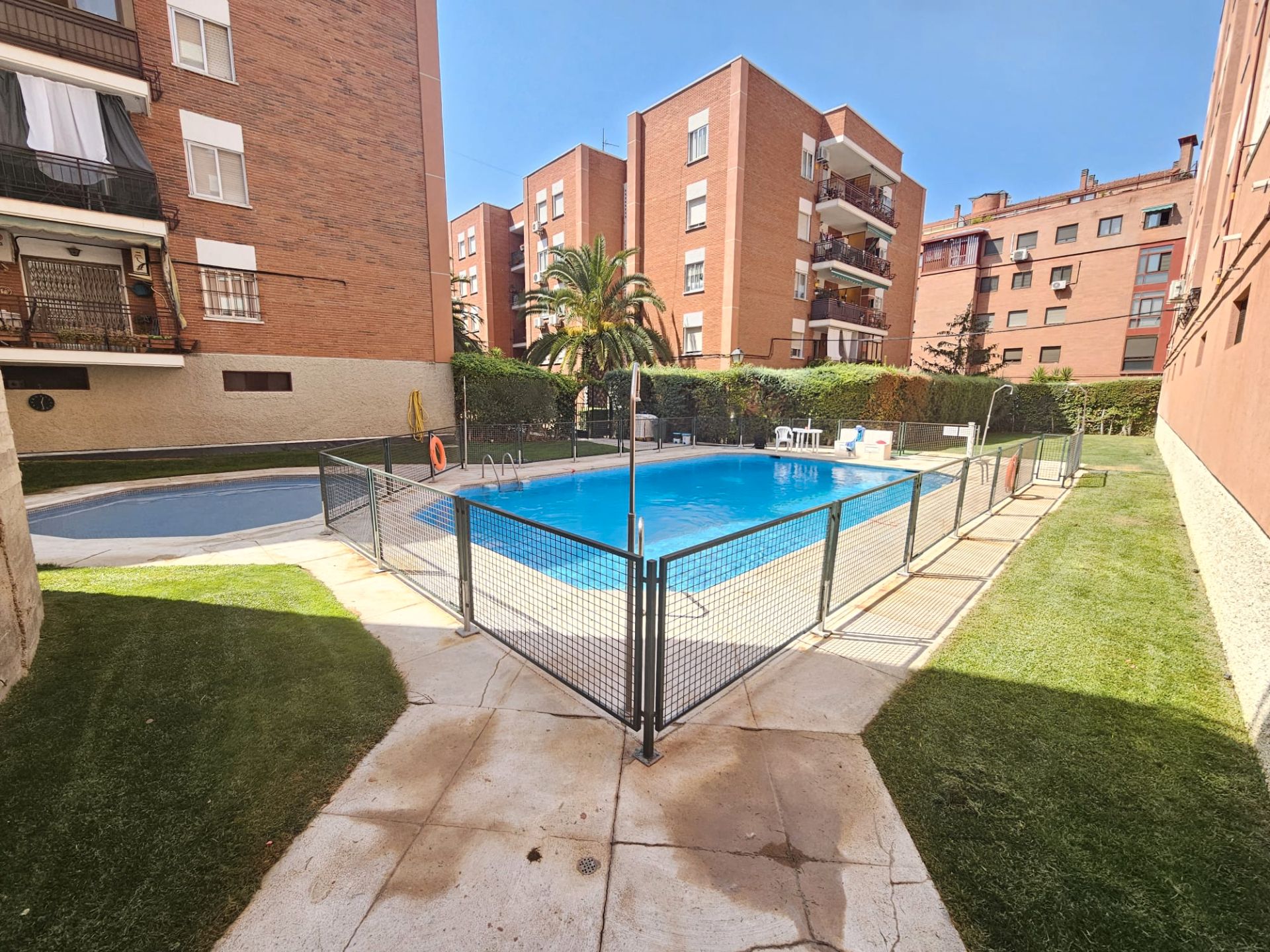 Swimming pool of Flat for sale in Algete  with Heating, Terrace and Community pool